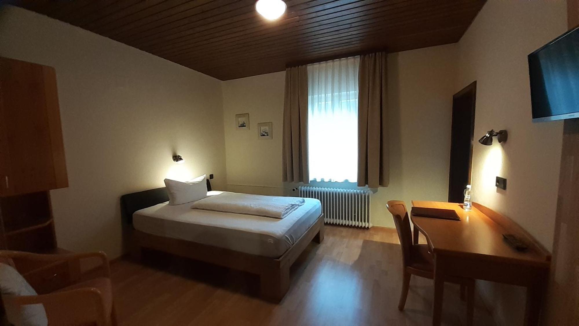Hotel - Gasthof Blume Oppenau Exteriör bild